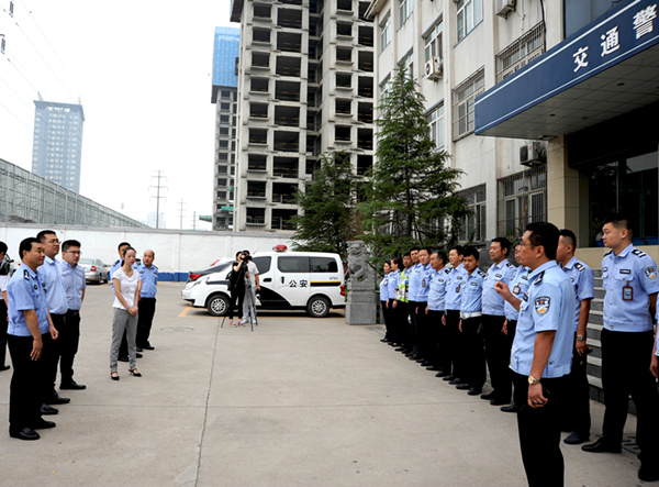 開元集團持續(xù)幫扶洛寧瓜農——5000斤愛心西瓜慰問洛陽一線交警