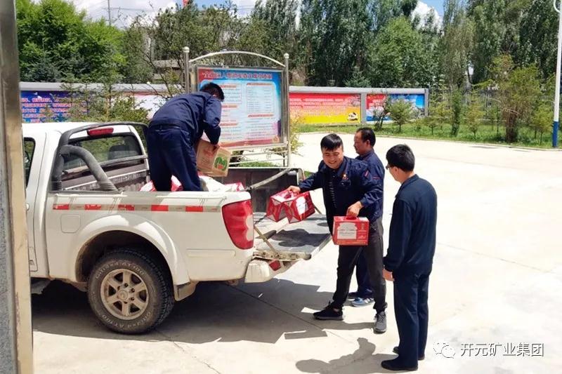 一家親│興海銅鑫慰問部隊(duì)官兵，共話軍企團(tuán)結(jié)魚水情